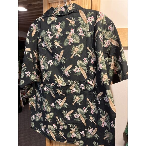 Malihini Vintage Men’s XL Black Floral SS Button Down Cotton Hawaiian Shirt - Picture 7 of 16